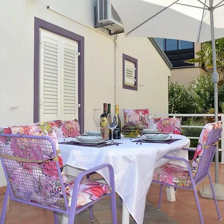 Διαμέρισμα 1337 *